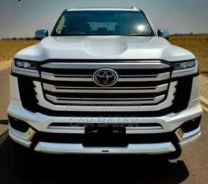 Toyota Land Cruiser 2022 White