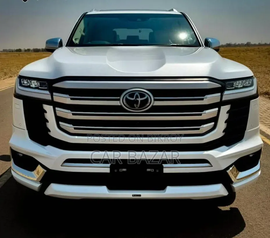 Toyota Land Cruiser 2022 White