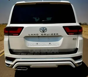 Toyota Land Cruiser 2022 White