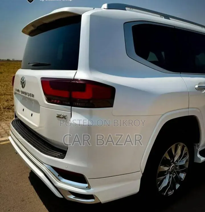 Toyota Land Cruiser 2022 White