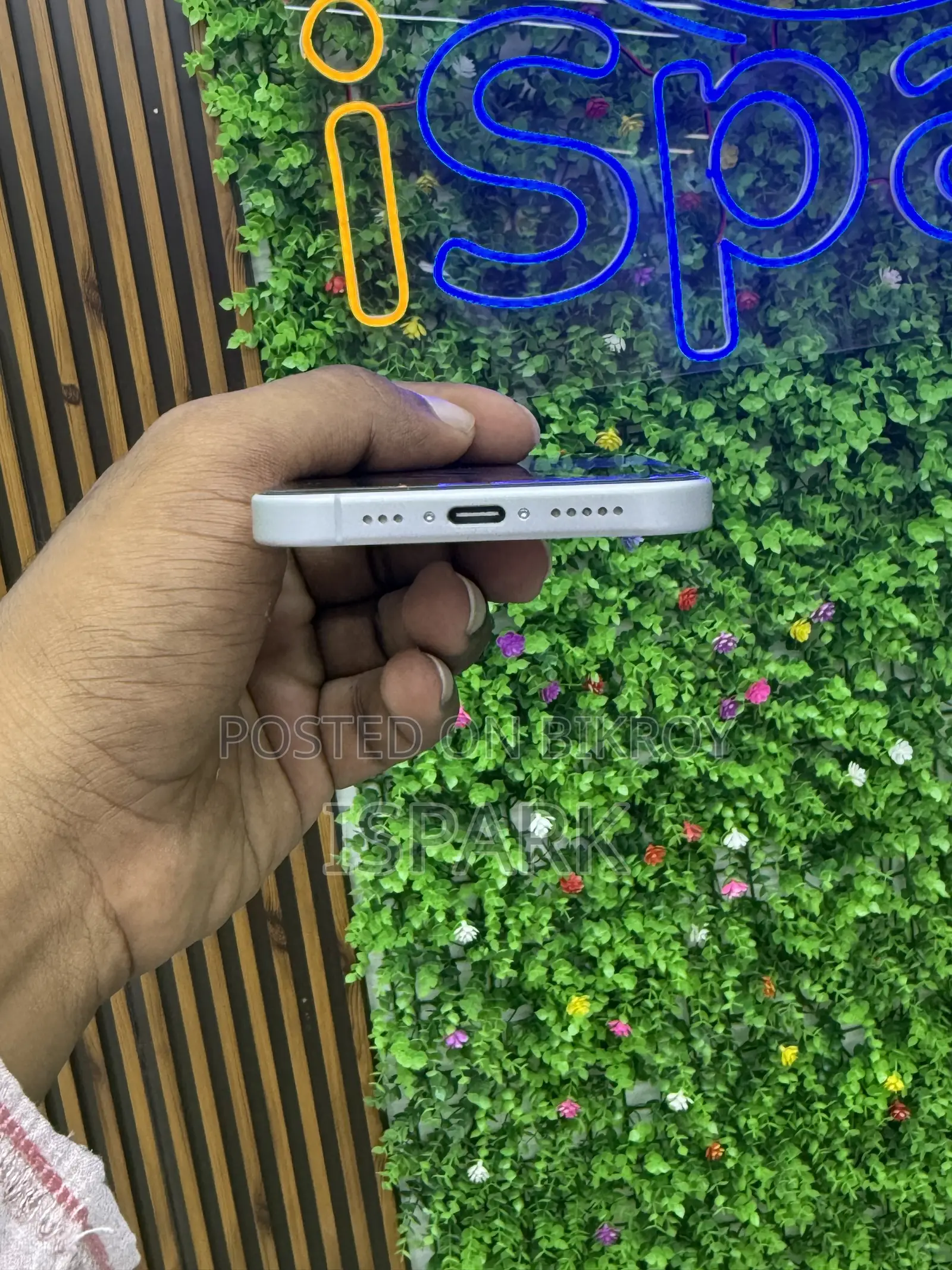 Apple iPhone 16 128 GB White
