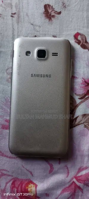 Samsung Galaxy J2 8 GB Rose Gold