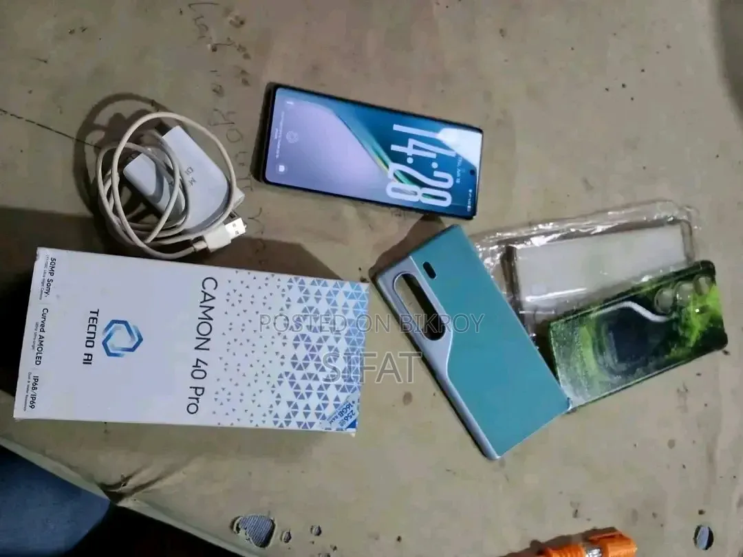 Tecno Camon 40 Pro 4G ২৫৬ জিবি ব্লু