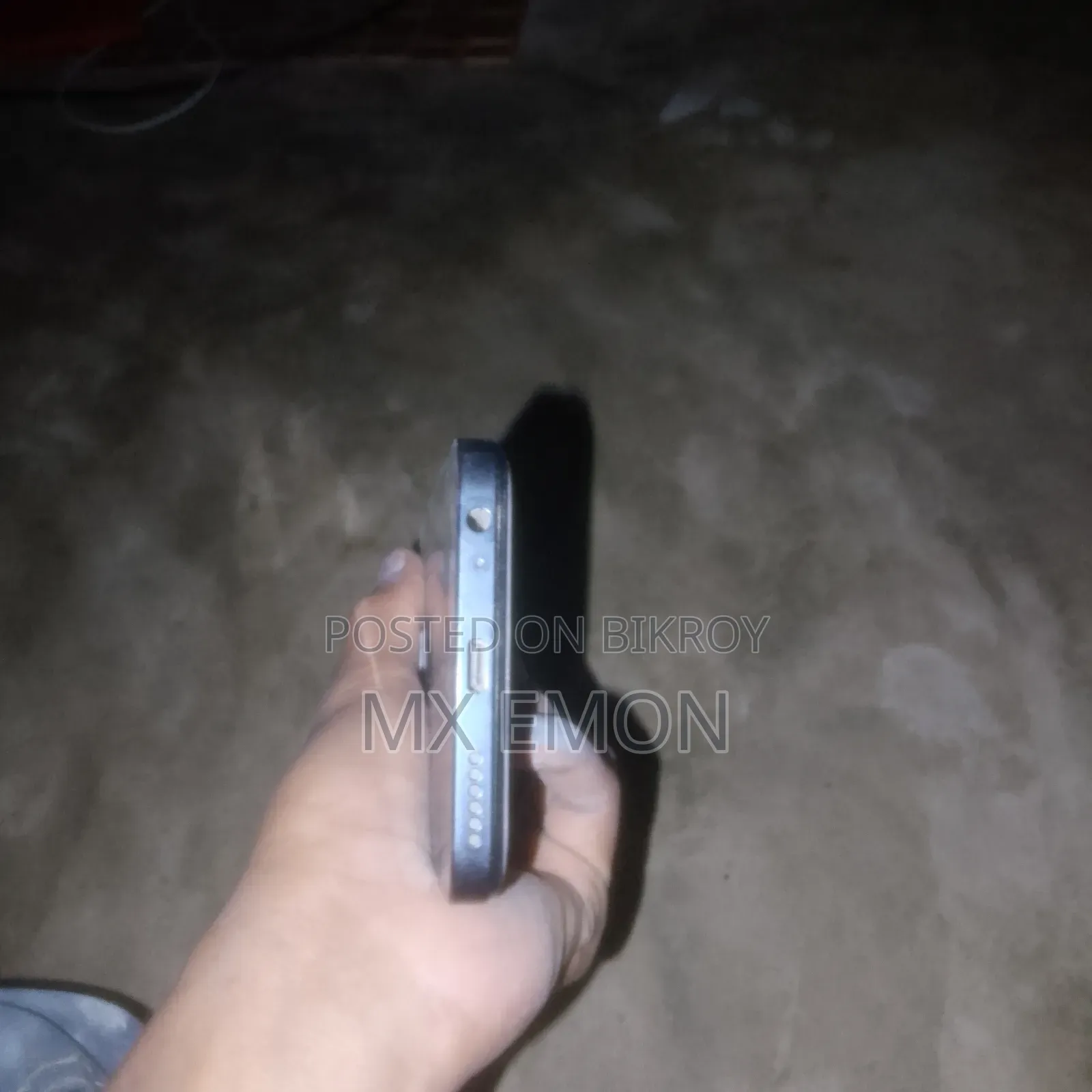 GDL GigaX Y30 64 GB Black
