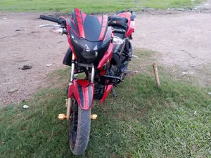 TVS Apache RTR 160 2V 2020 Red