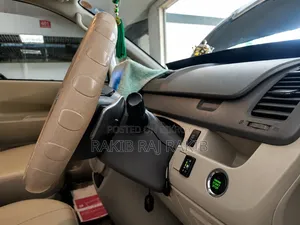 Toyota Noah 2012 Maroon