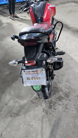 হোন্ডা হর্নেট ২০১৮ লাল