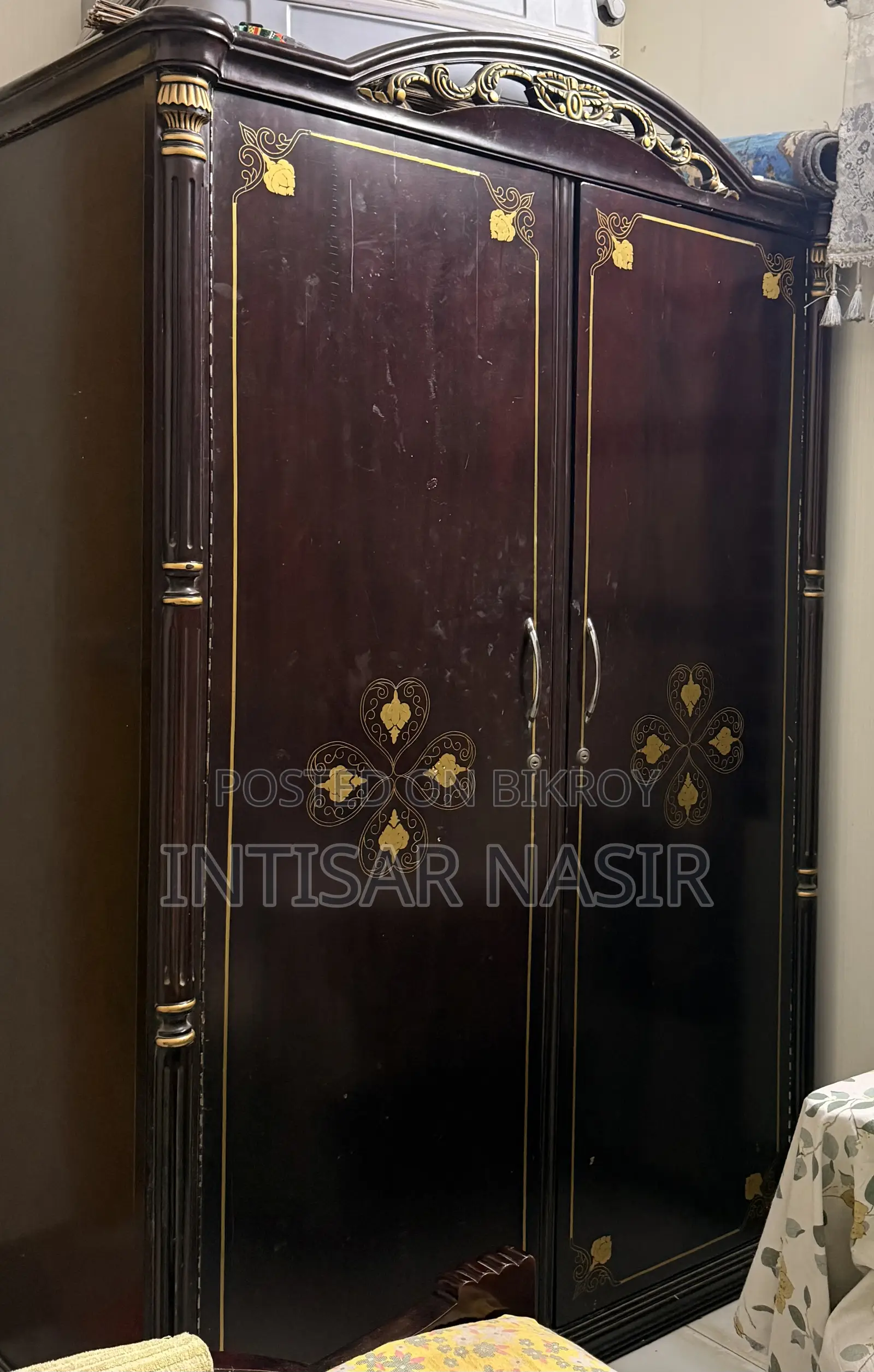 Furniture Almirah