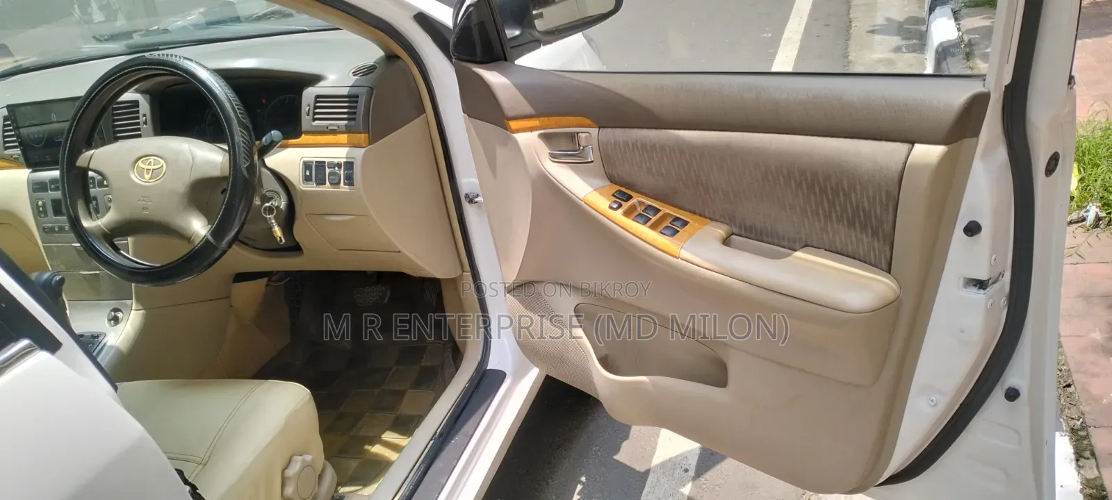 Toyota Corolla 2004 White
