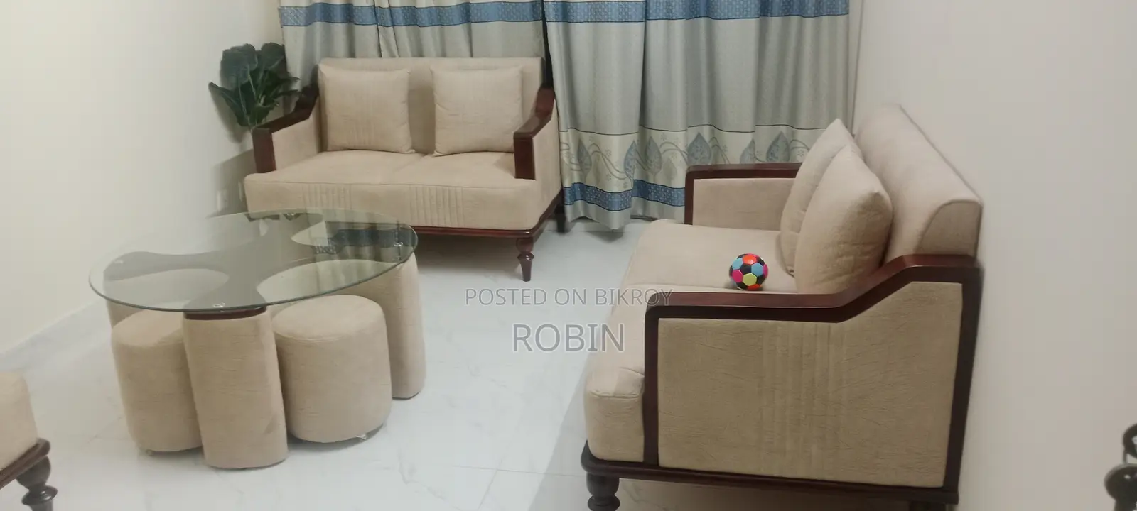 Sofa Set, Table 4 Mora.