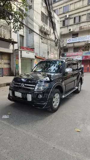 Mitsubishi Pajero 2006 Black