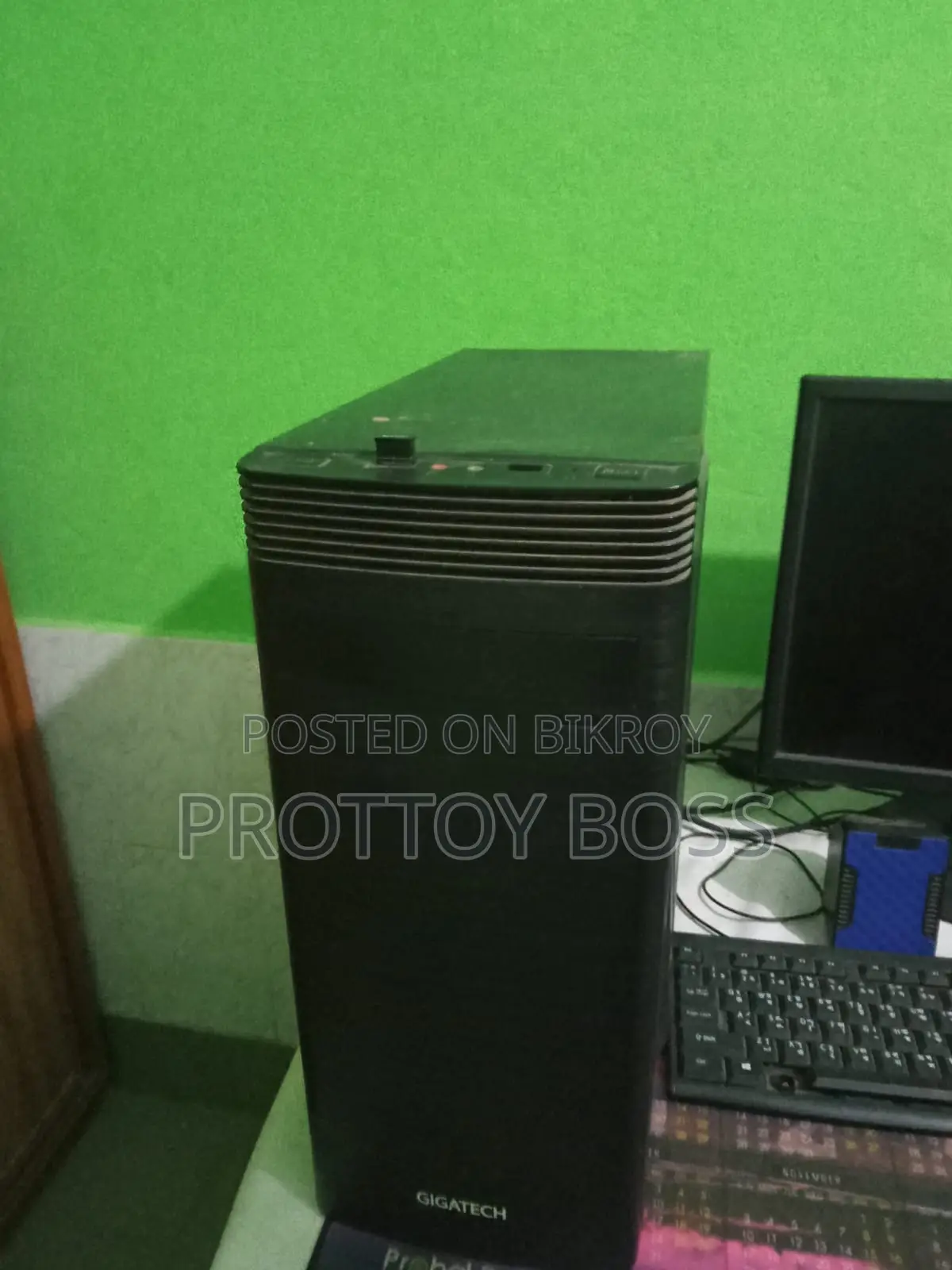 Desktop Computer Gigabyte 8GB HDD+SSD 256GB