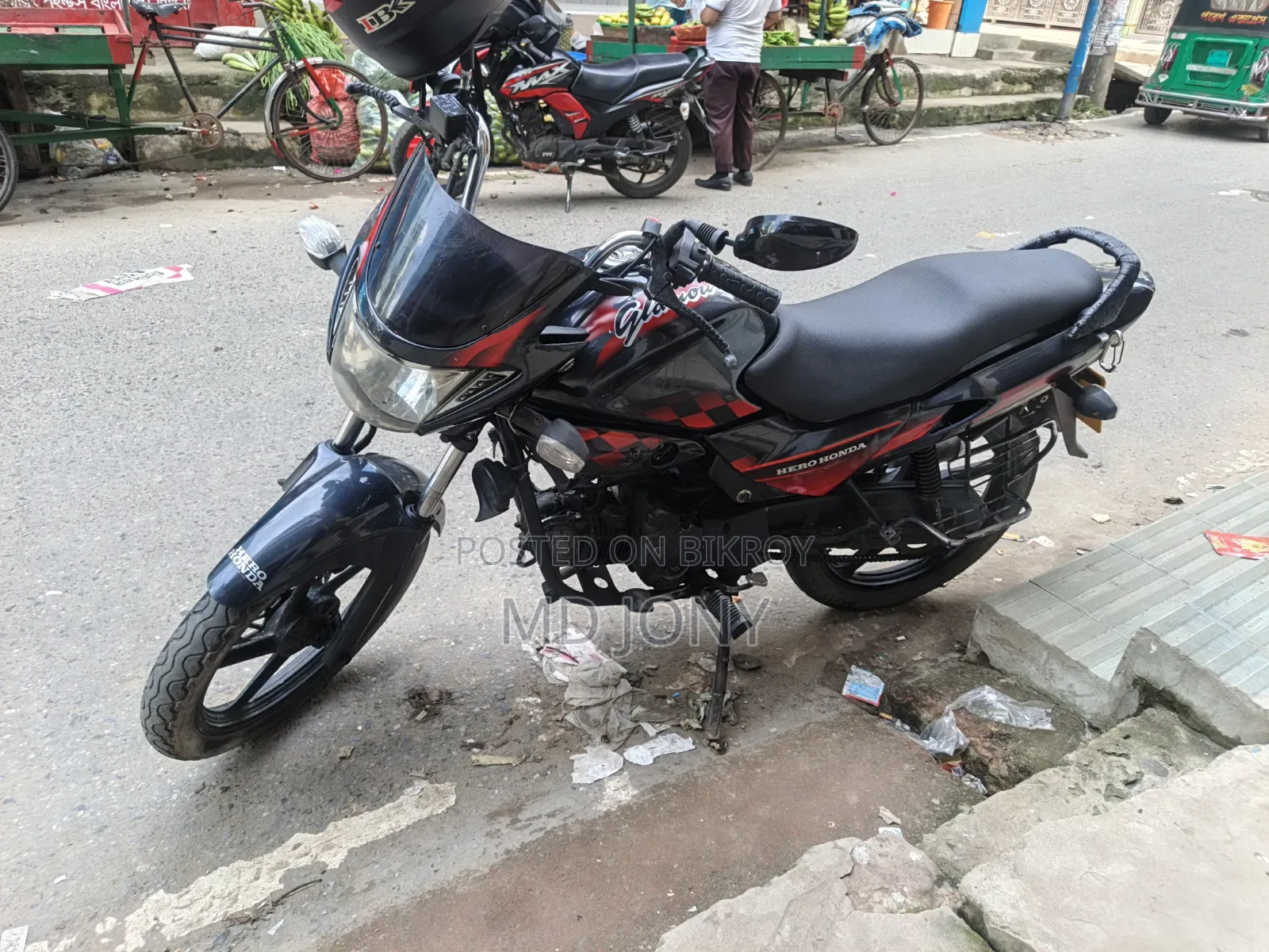 Hero Glamour 2012 Black
