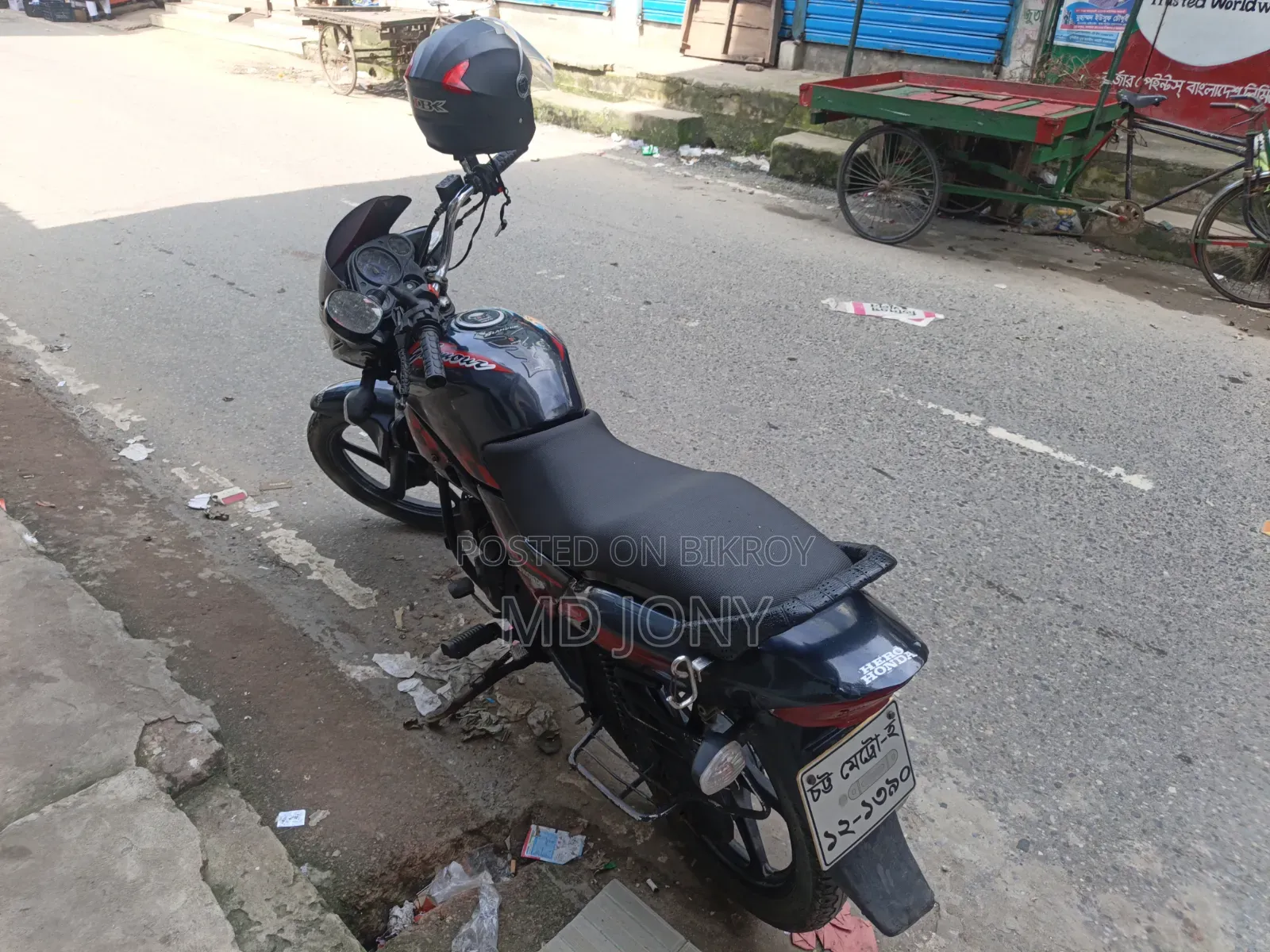 Hero Glamour 2012 Black