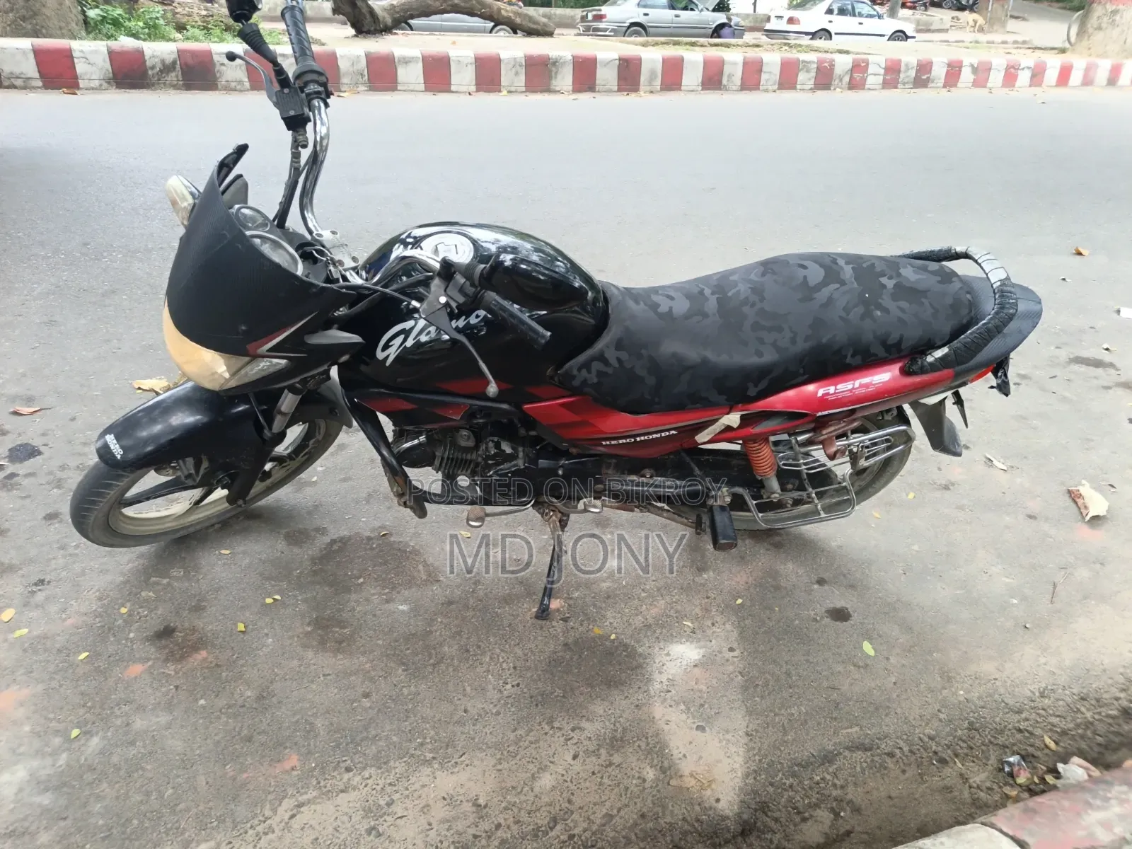 Hero Glamour 2012 Black