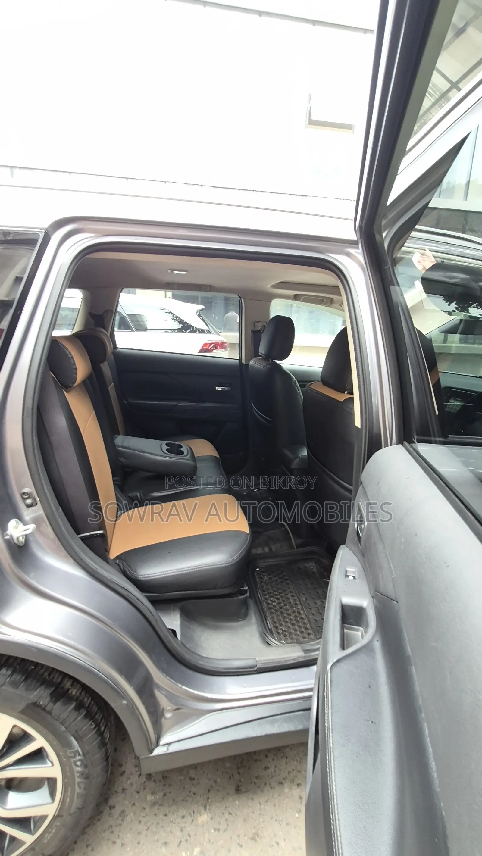 Mitsubishi Outlander 2017 Gray