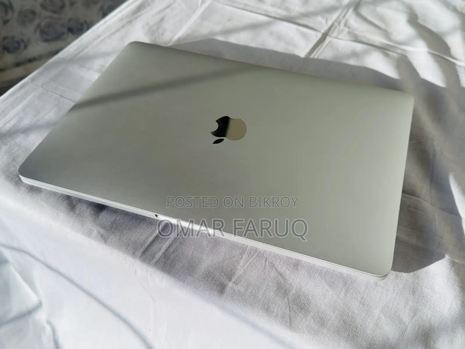 Laptop Apple MacBook Pro 2023 M2 8GB Apple M2 SSD 256GB