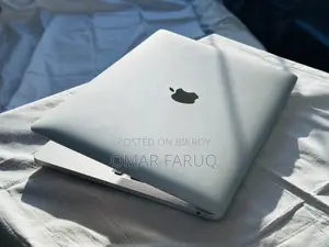 Laptop Apple MacBook Pro 2023 M2 8GB Apple M2 SSD 256GB