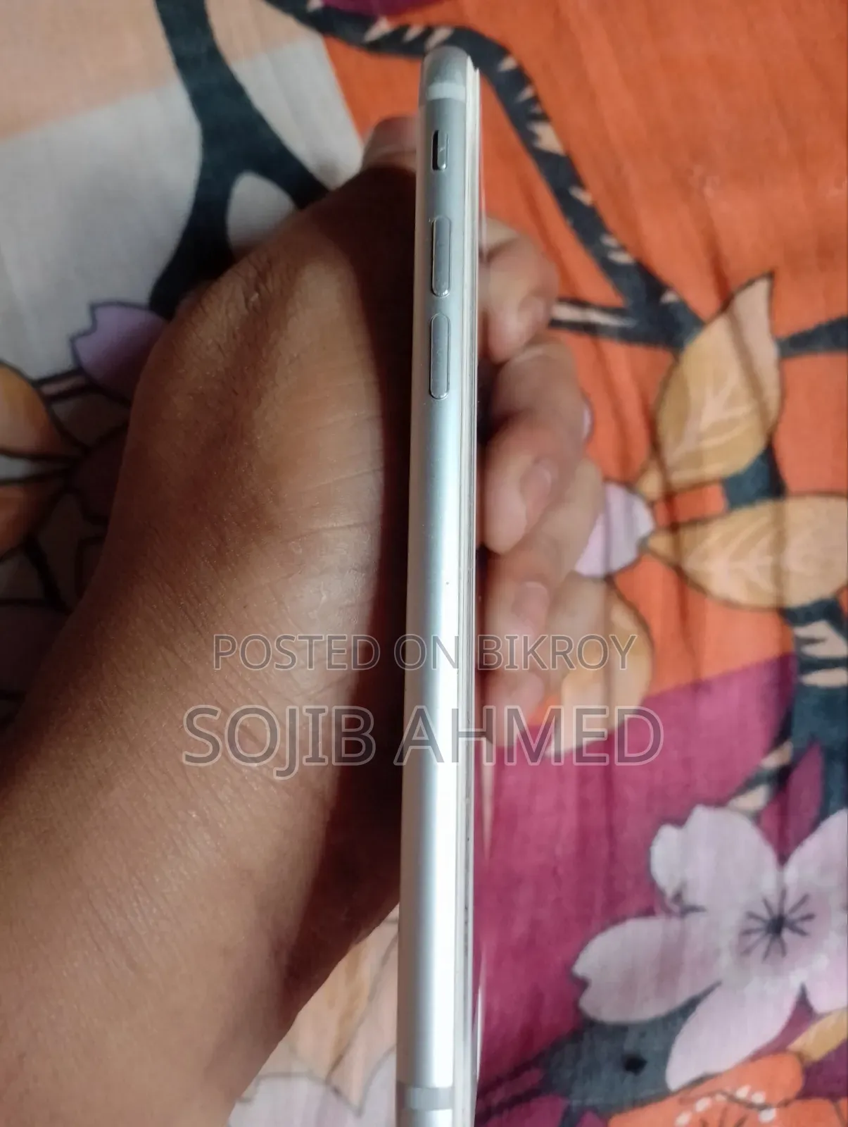 অ্যাপল আইফোন ৭ ৩২ জিবি সাদা