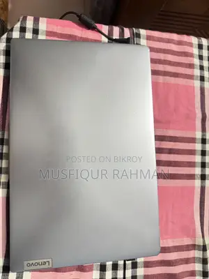ল্যাপটপ লেনোভো আইডিয়াপ্যাড ৩ ৮জিবি ইন্টেল কোর আই৫ এসএসডি ৫১২জিবি