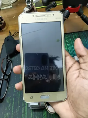 Samsung Galaxy J7 16 GB Gold
