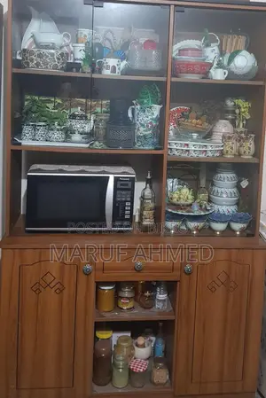 Showcase Crockeries Rack