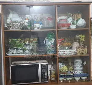 Showcase Crockeries Rack
