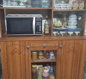 Showcase Crockeries Rack