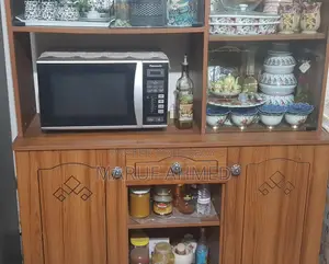 Showcase Crockeries Rack