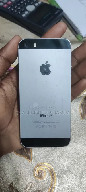 অ্যাপল আইফোন ৫এস ৩২ জিবি ব্ল্যাক