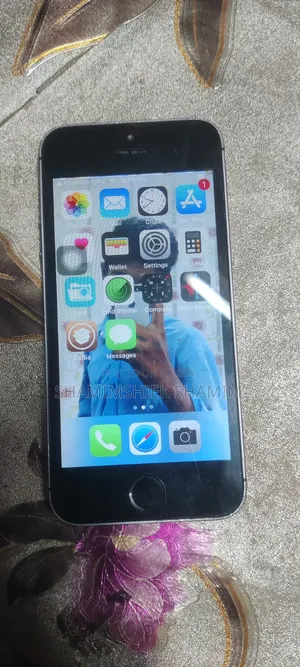 অ্যাপল আইফোন ৫এস ৩২ জিবি ব্ল্যাক