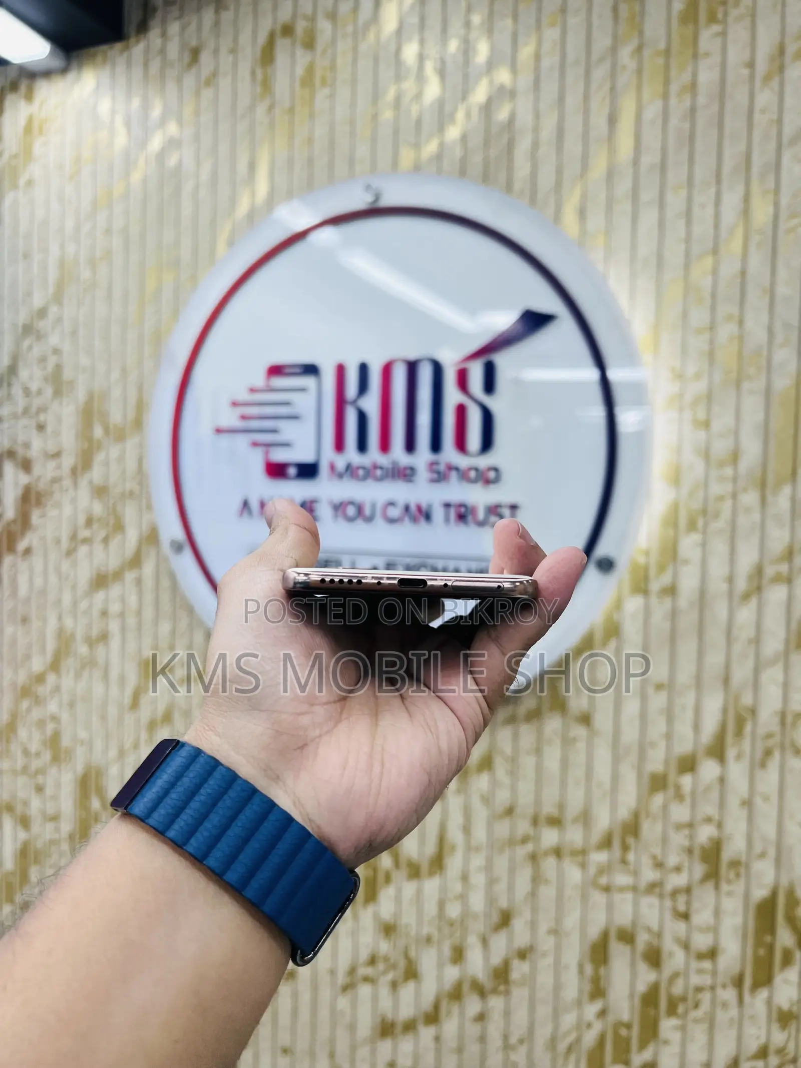 Vivo V60e 256 GB Gold