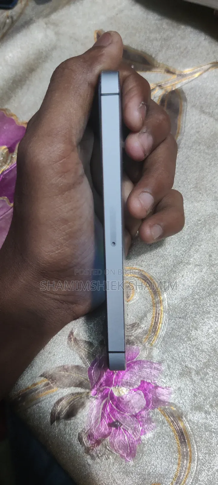 অ্যাপল আইফোন ৫এস ৩২ জিবি ব্ল্যাক