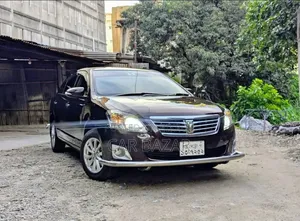 টয়োটা প্রিমিও ২০১৫ মেরুন