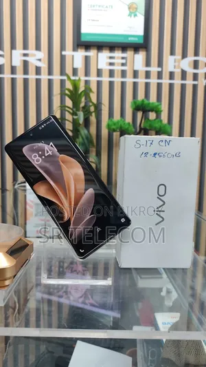 Vivo S17 256 GB Gray