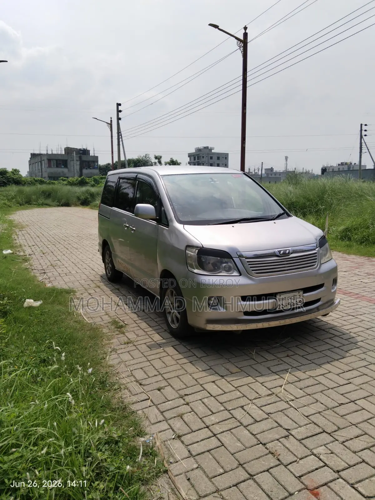 Toyota Noah 2.0 AWD (8 Seater) 2003 Silver