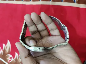 হুগো বস ঘড়ি