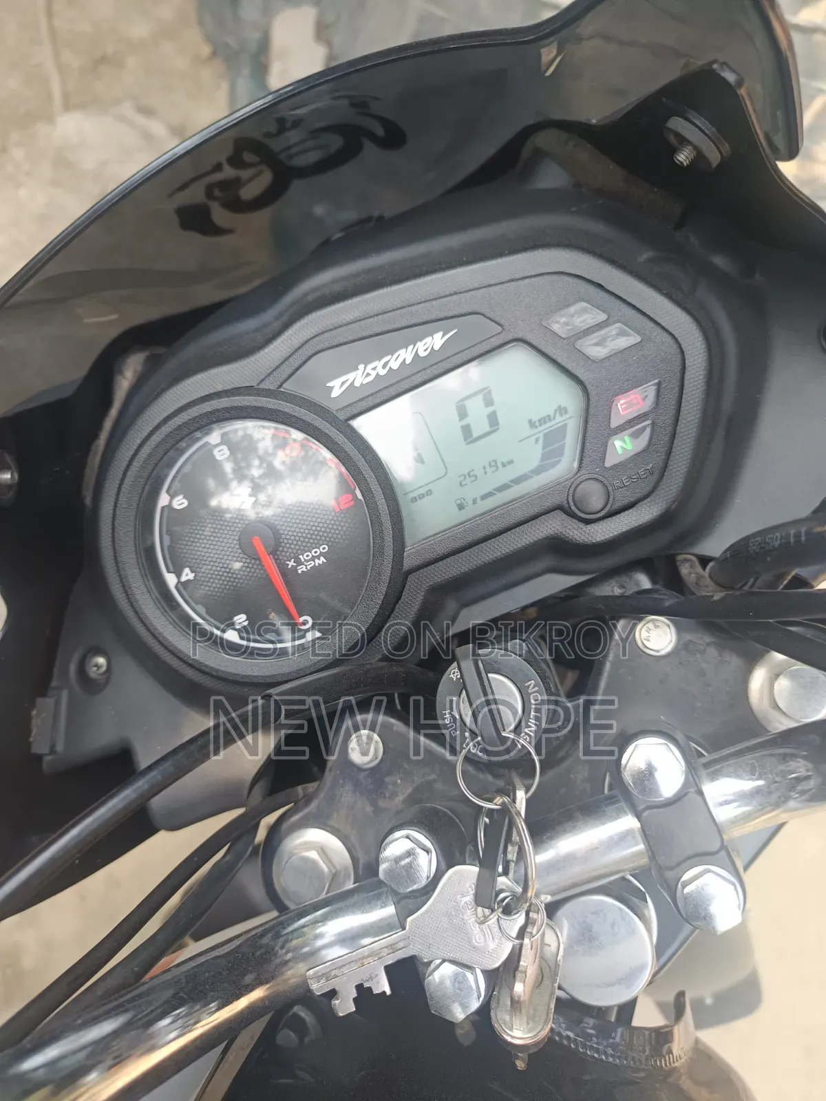 New Bajaj Discover 125 2025 Black