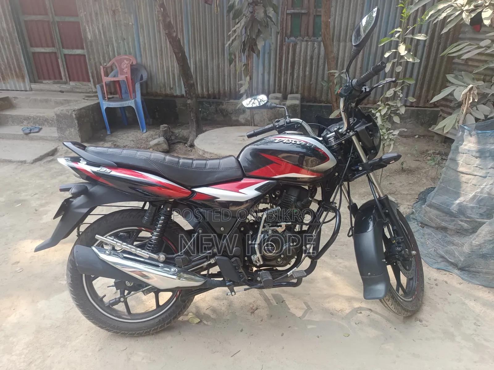 New Bajaj Discover 125 2025 Black