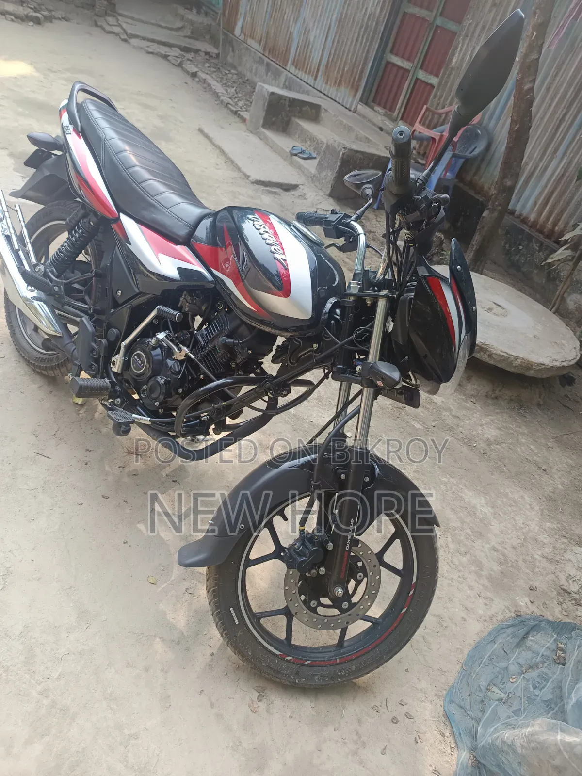 New Bajaj Discover 125 2025 Black