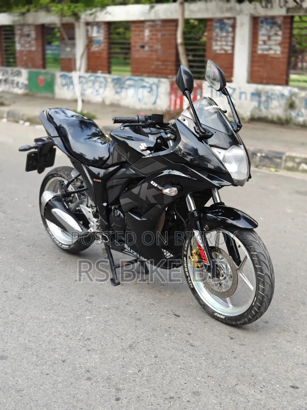 সুজুকি জিক্সার এসএফ ২০২০ ব্ল্যাক