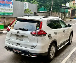 নিসান এক্স-ট্রেইল ২০১৫ হোয়াইট