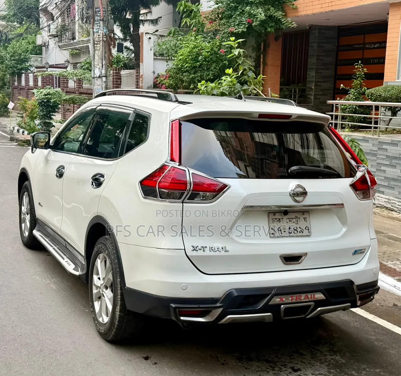 নিসান এক্স-ট্রেইল ২০১৫ হোয়াইট