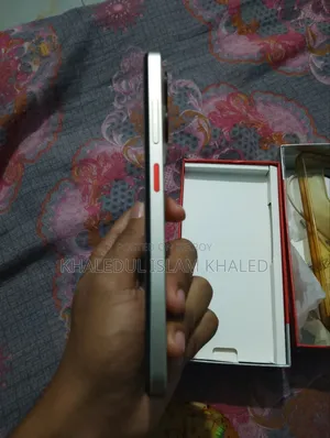 ZTE Blade V70 Design 256 GB Orange