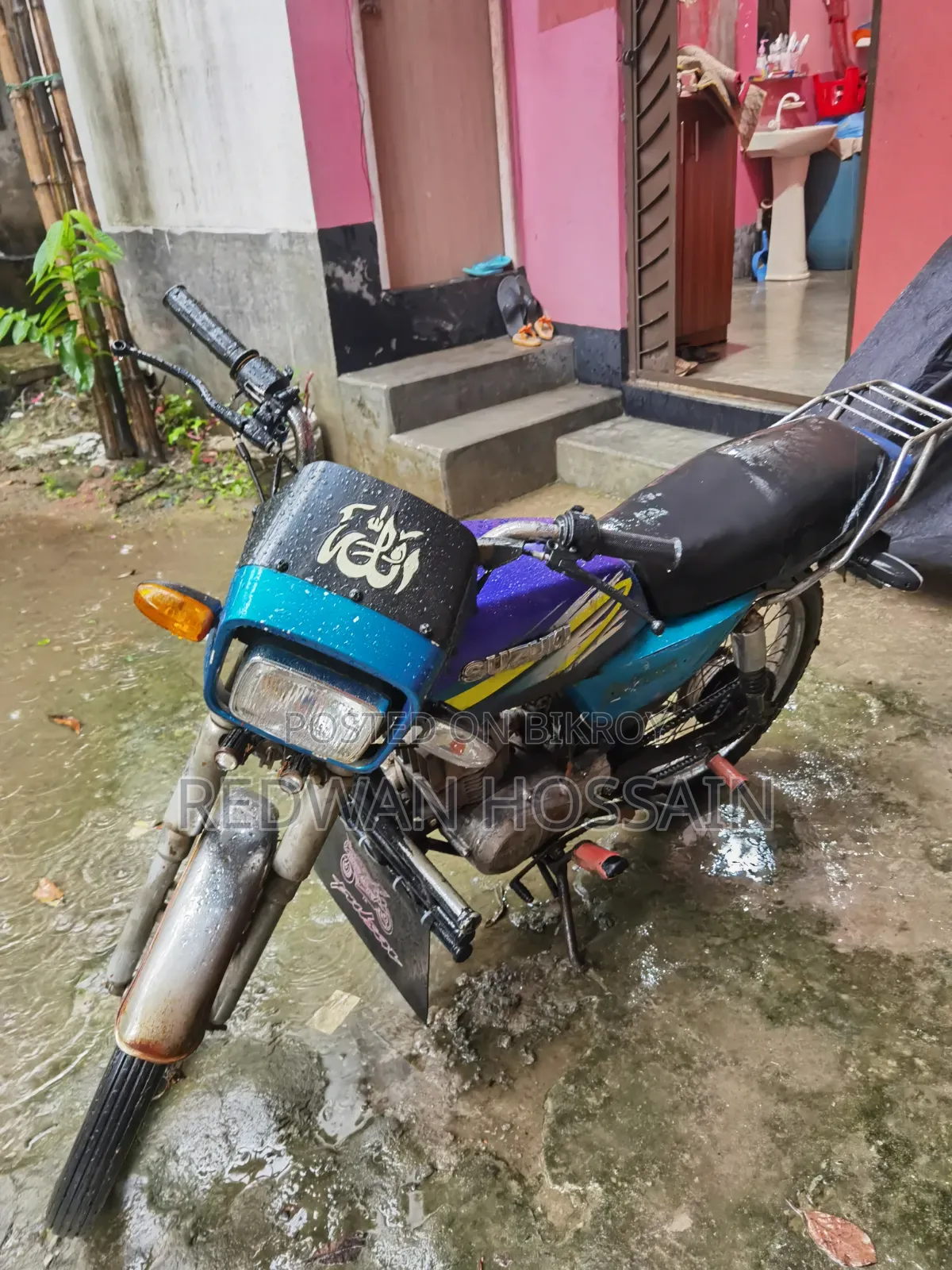 Suzuki 2000 Blue
