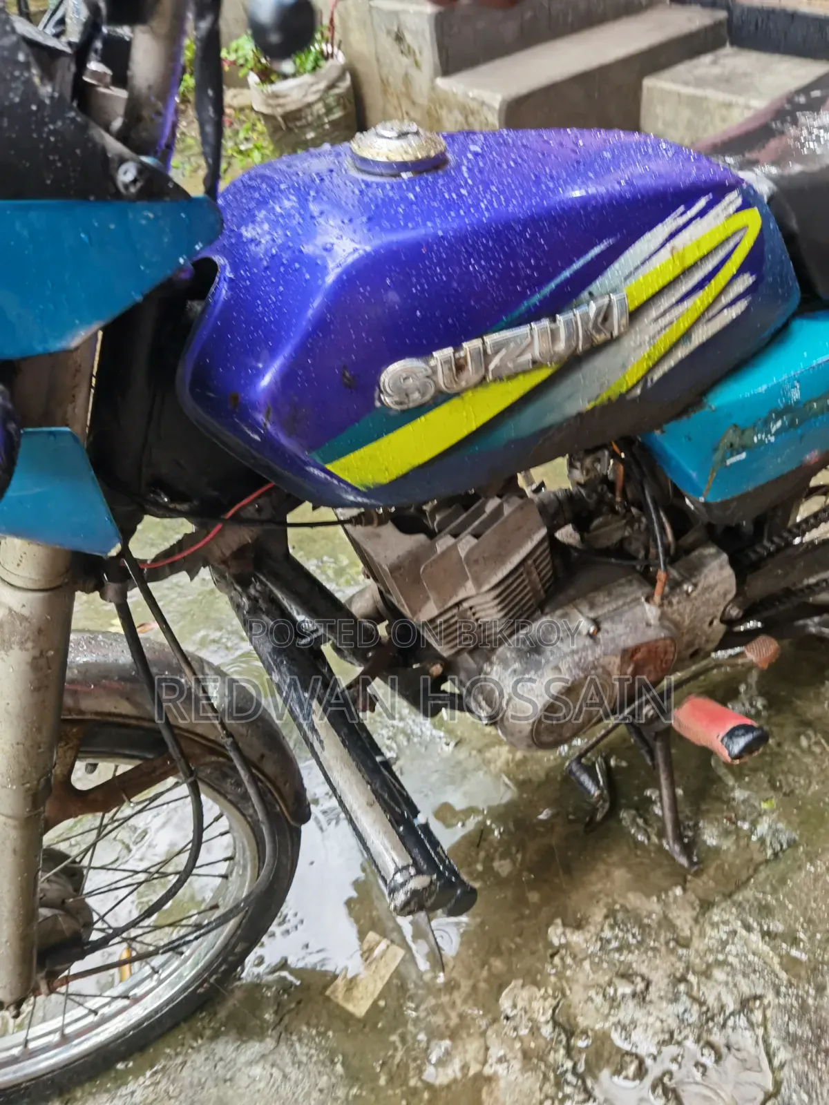 Suzuki 2000 Blue