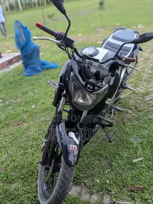 TVS Apache RTR 160 4V 2021 Black