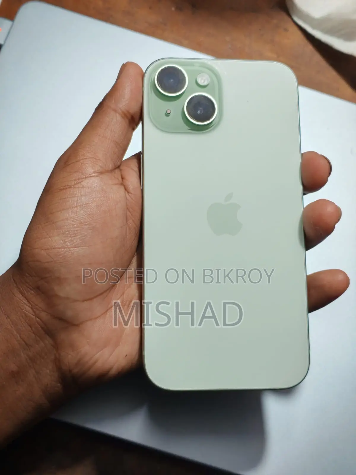 Apple iPhone 15 128 GB Green