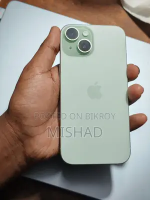 Apple iPhone 15 128 GB Green