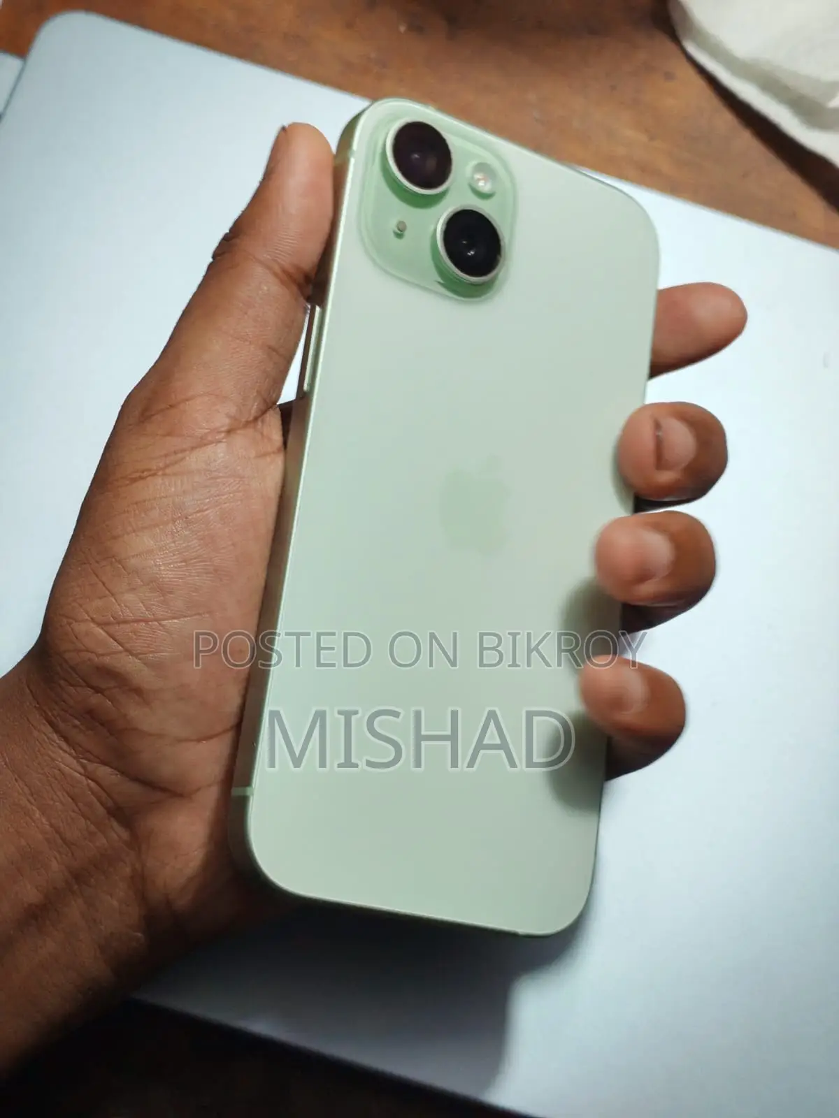 Apple iPhone 15 128 GB Green